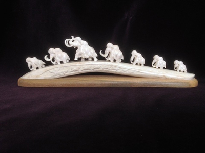 Семь мамонтов, композиция