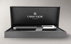 Carandache Varius Carbon 3000 SP латунь углеволокно посеребрение с родиевым напылением (4480.01