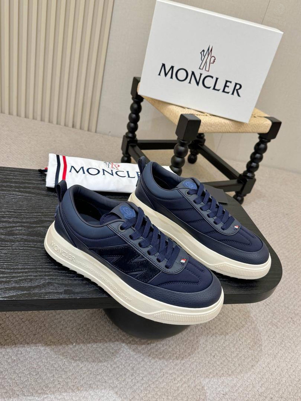 Кроссовки Moncler