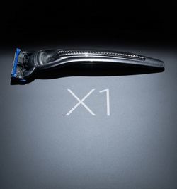 Подарочный набор Bolin Webb X1, бритва X1 карбон, подставка X1 черная (BW GIFTBOX STAND X1 CARBON)