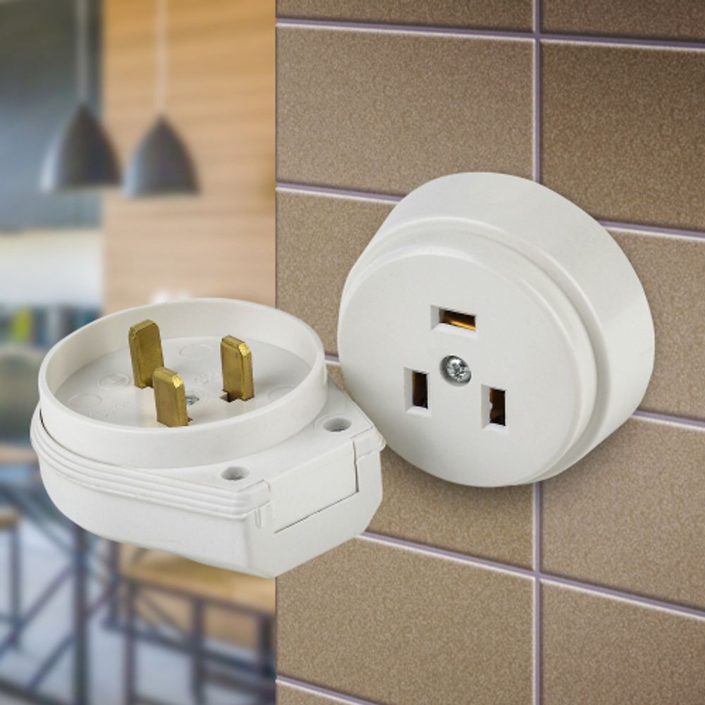 Соединитель Intro 9-802-01 2P+E СЭ.РВШ32-002 32А-250В ОУ ПЭТФ