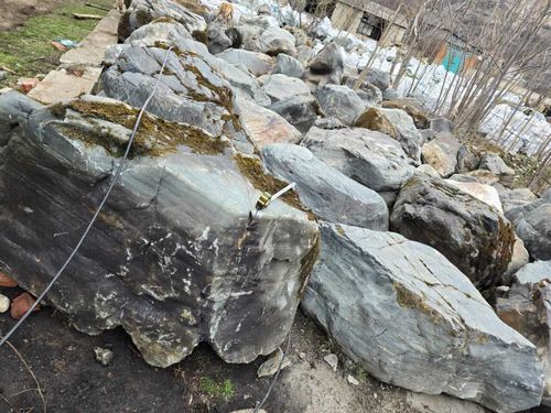 Валун Яшмоид Зелёный /тонна