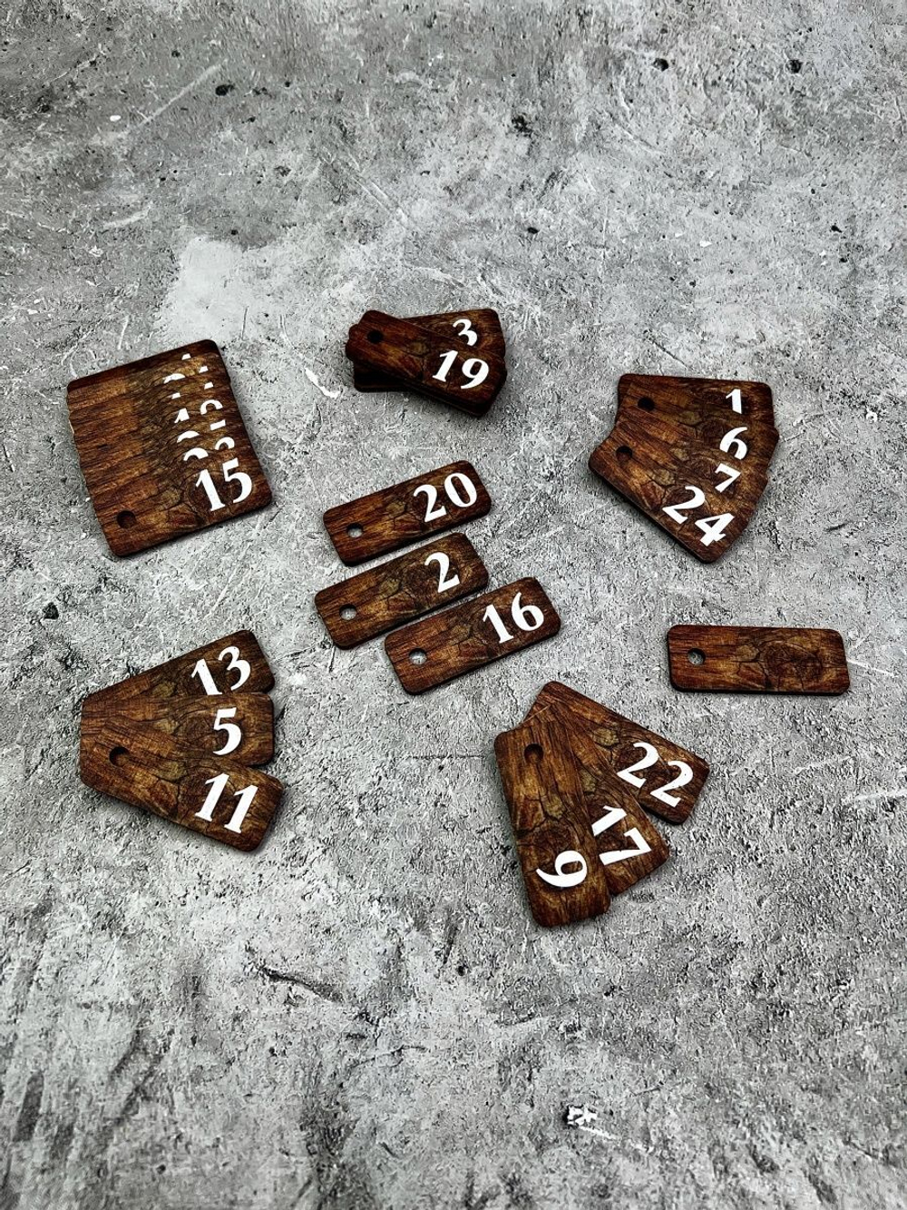 Номерки для ключей деревянные 2х5см