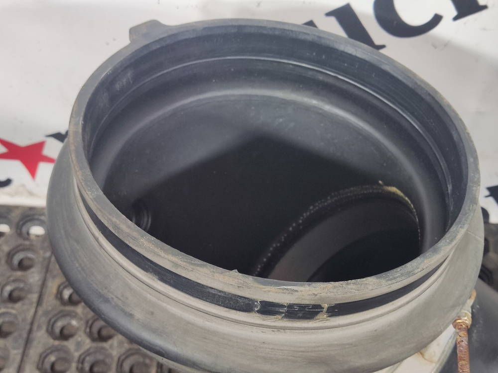 Патрубок воздушного фильтра 2017г.