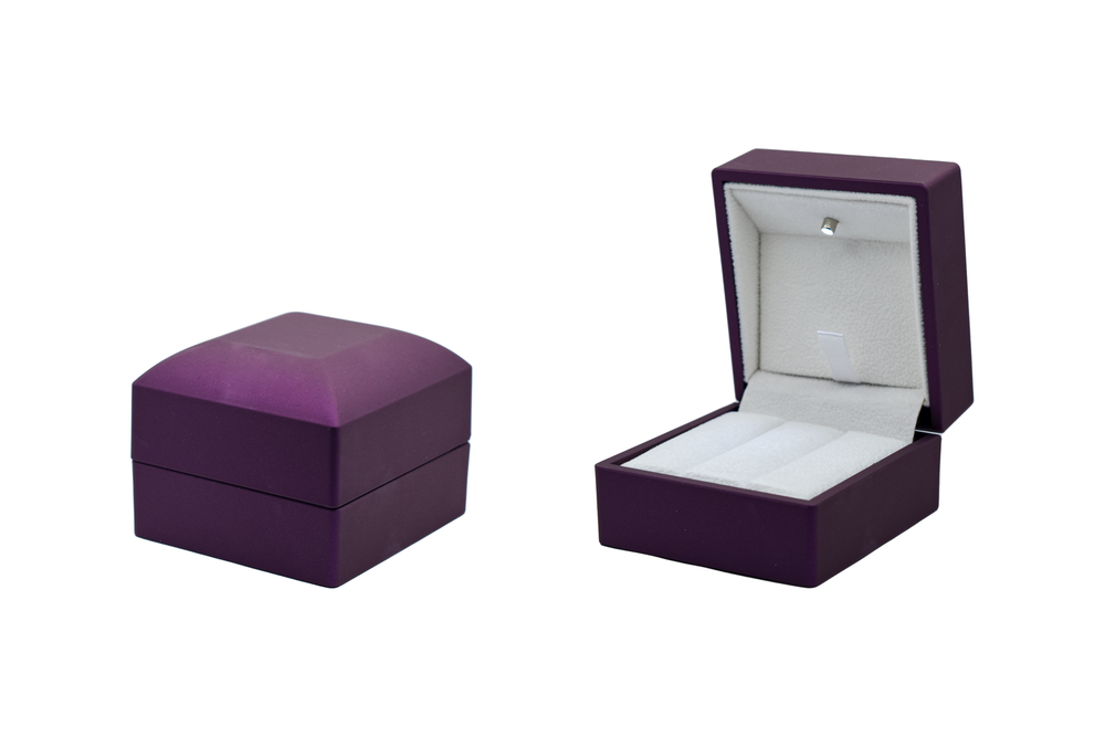 Футляр с подсветкой под серьги/кольца (пластик, фиолетовый)