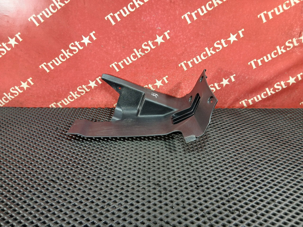 Накладка порога левая