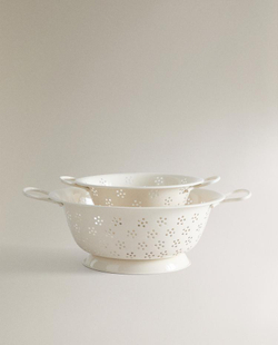 ZARA HOME ДУРШЛАГ С ЦВЕТОЧНЫМ УЗОРОМ, КРЕМОВЫЙ