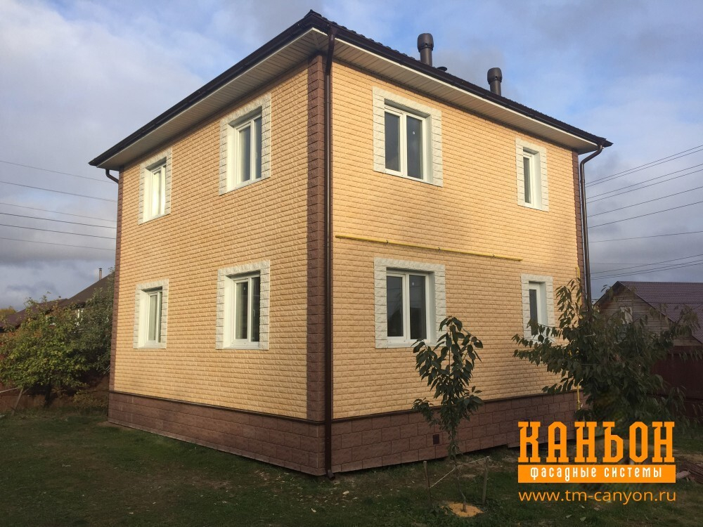 Навесной декоративный камень Каньон, коллекция Сколотый кирпич