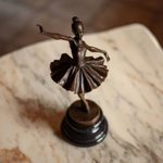 Бронзовая статуэтка