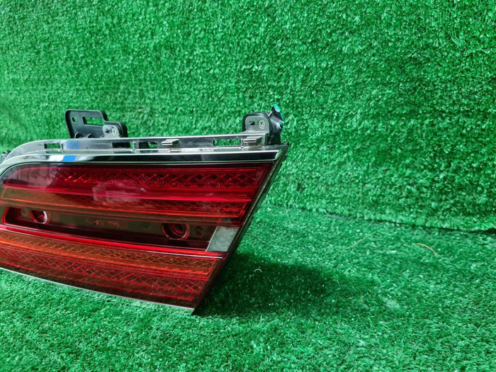 Фонарь крышки багажника Genesis G90 (2018-2022)