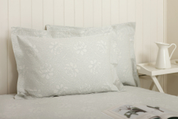 Элитная наволочка декоративная Flowers мятная от Luxberry