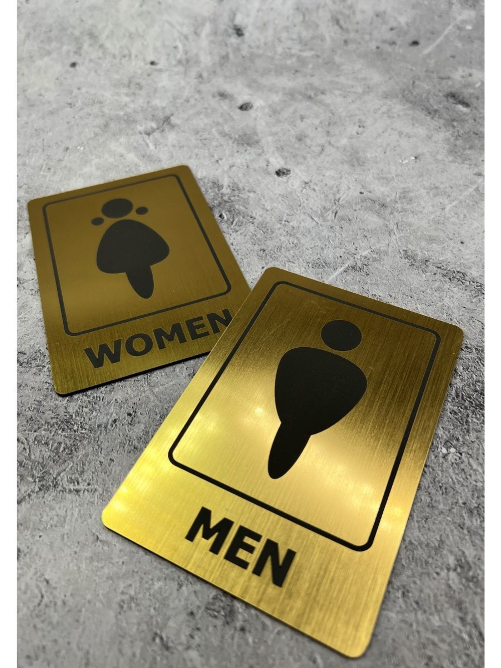 Табличка Туалет