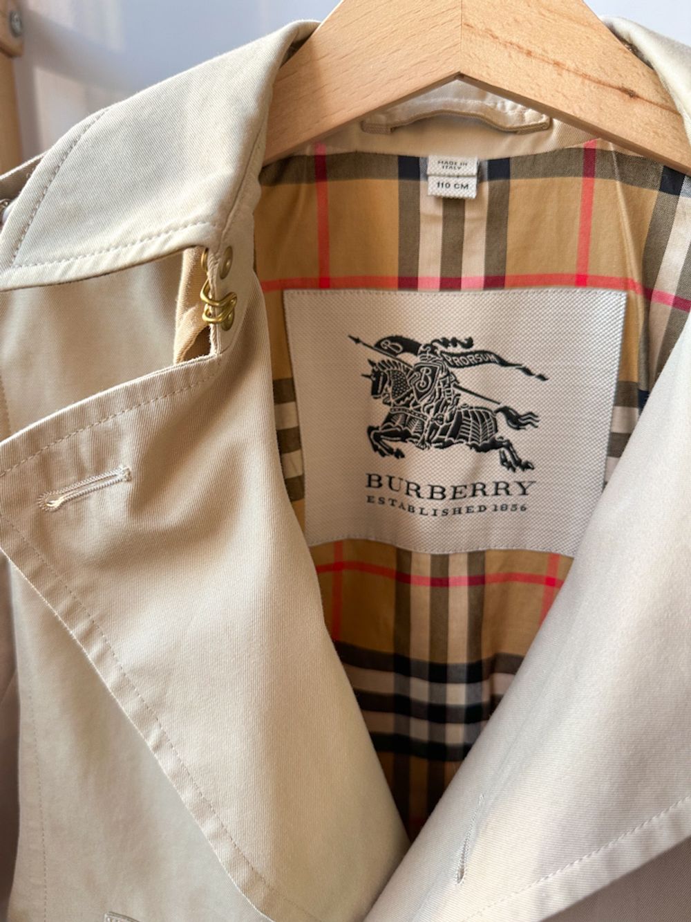 Плащ Burberry, 110