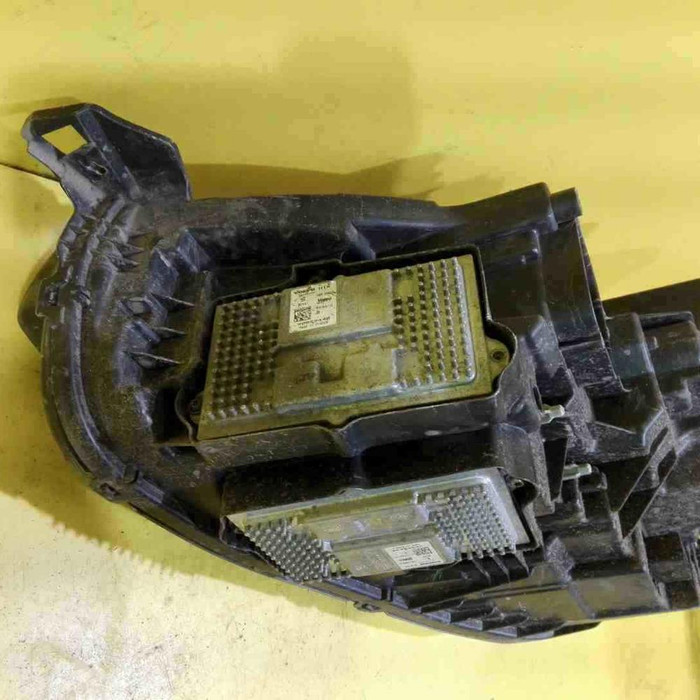 Фара правая Volvo XC90 2 (2014-2019) Full LED