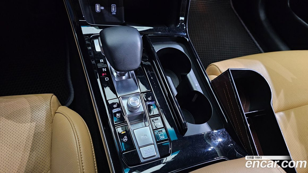 Kia K7 (Cadenza) Premier 2.5 GDI Noblesse (08.2019)