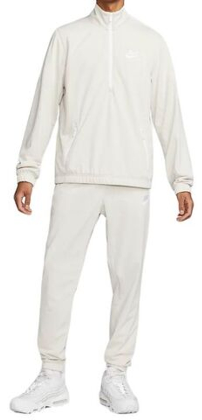 Мужской теннисный костюм Nike Sportswear Sport Essentials Track Suit - light orewood/white