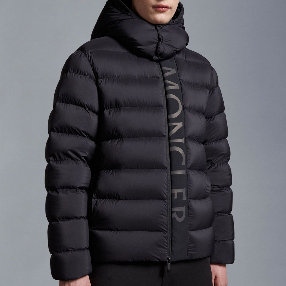 Куртки Moncler Ume, I20911A00034596K7999