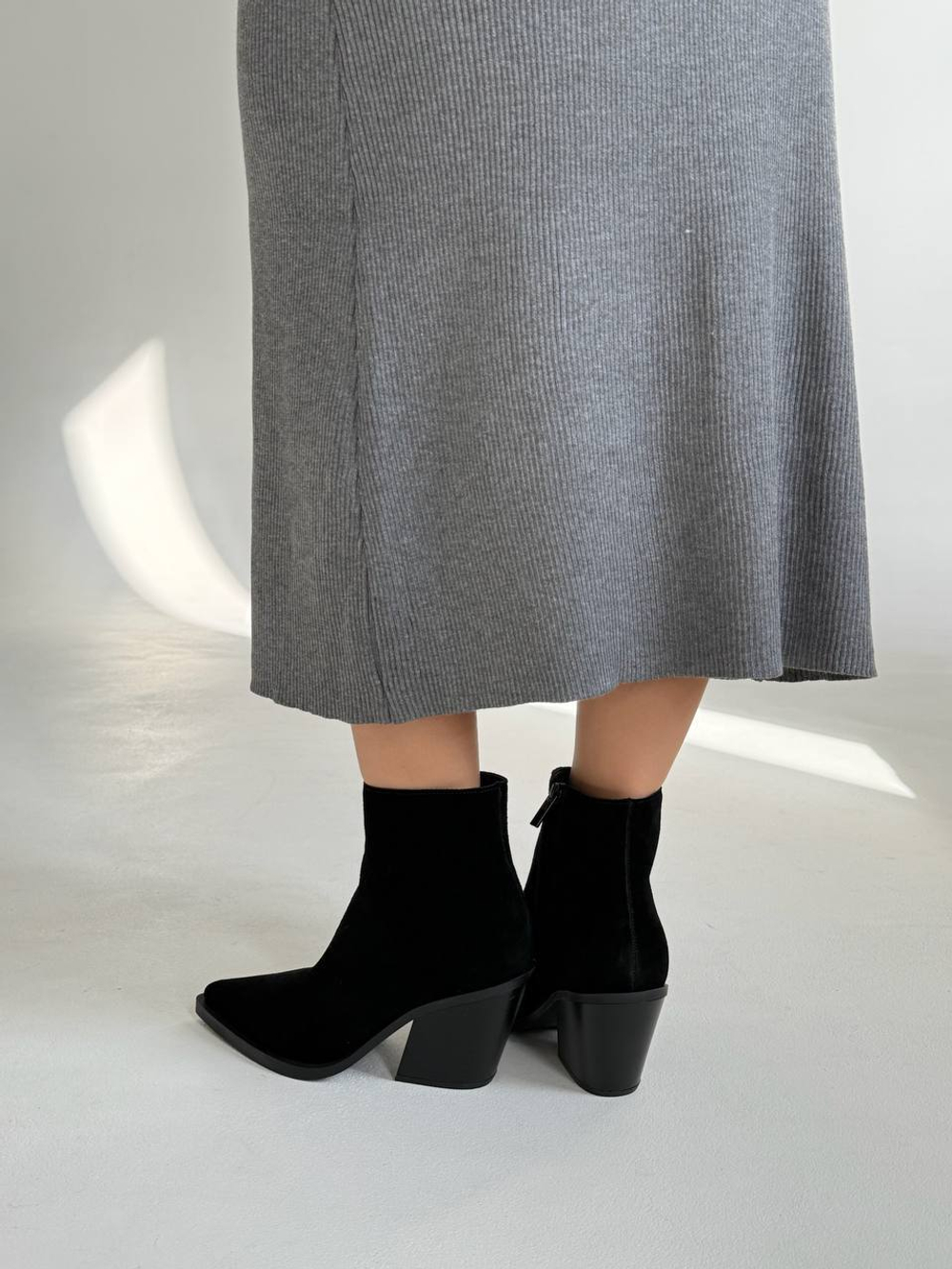 Казаки из натуральной замши