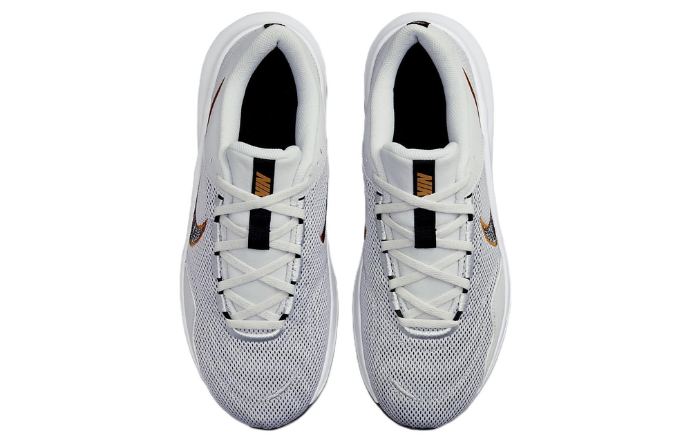 Кроссовки Nike Legend Essential Next Nature