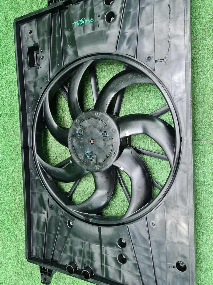 Диффузор с вентилятором Zeekr 001 (2021-н.в.)