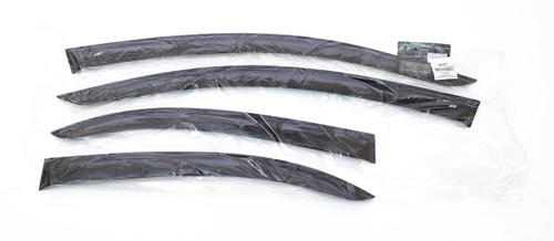 Дефлекторы боковых окон Cobra Tuning на Chevrolet Aveo 1 седан 2006-2010 арт.C30306