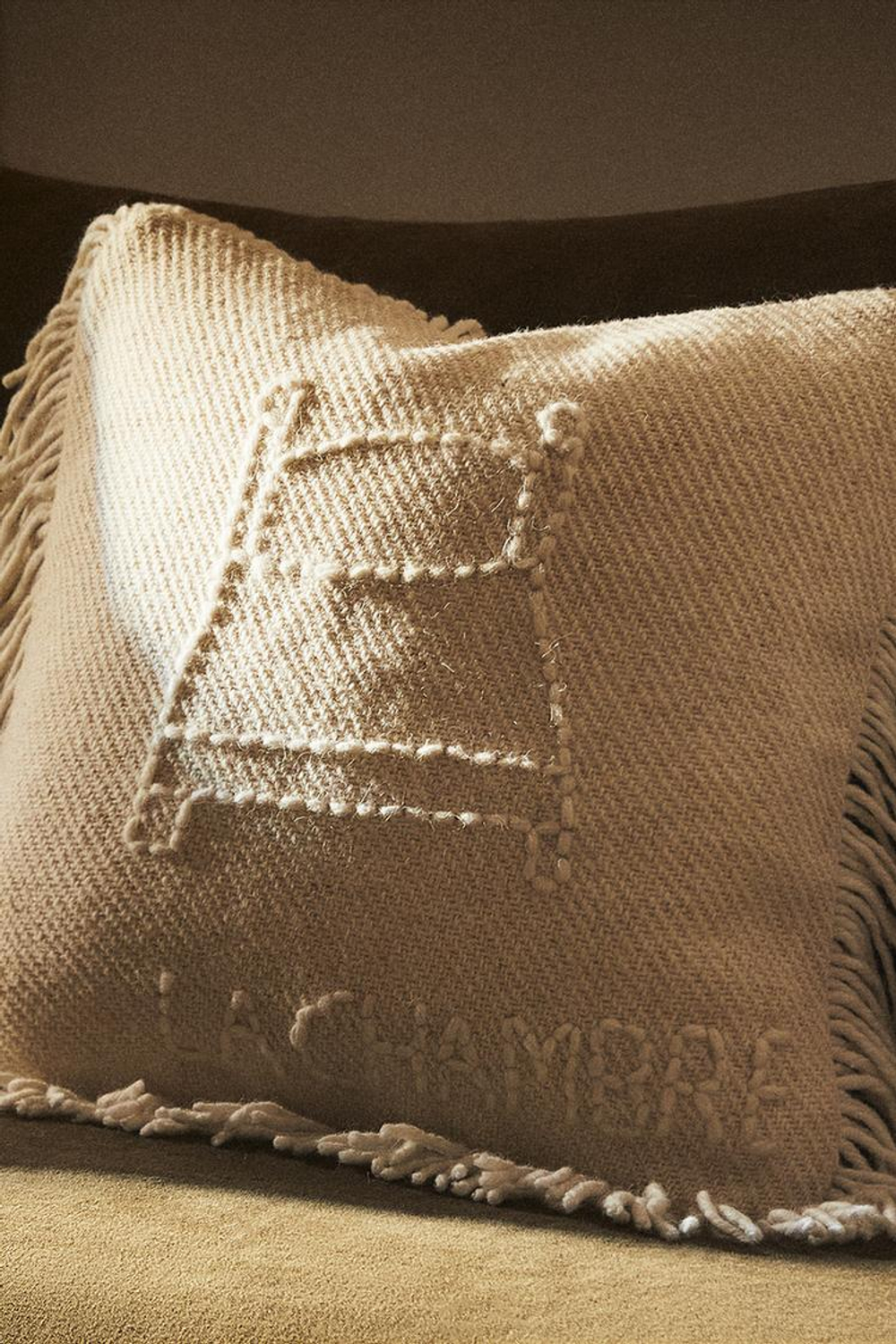 ZARA HOME ЧЕХОЛ ДЛЯ ДЕКОРАТИВНОЙ ПОДУШКИ С ВЫШИВКОЙ ИЗ ШЕРСТИ, ЭКРЮ