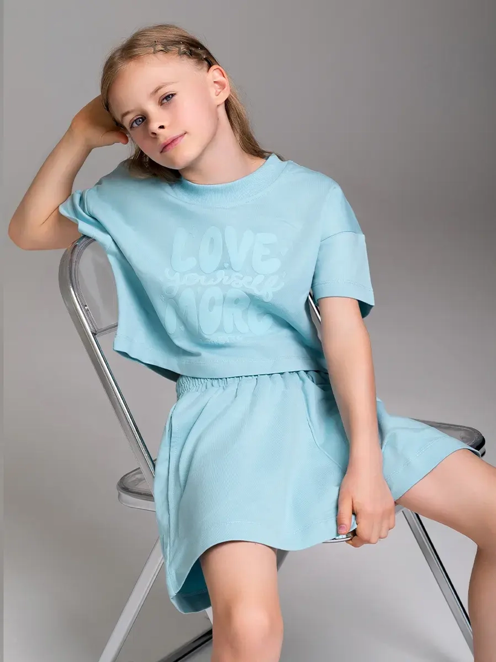 Летний костюм для девочки с шортами