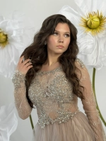 Платье вечернее с расшитым лифом