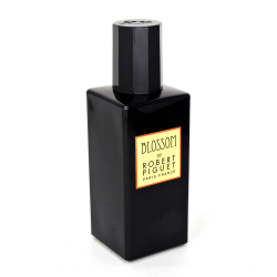 Blossom de Robert Piguet — парфюмерная вода для женщин. Нероли с мускусом, соком мандарина и прохладно-зелеными листьями апельсинового дерева.