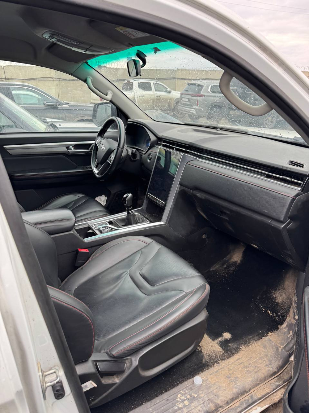 JAC T8 Pro 2.4 T MT 4WD Full Extra