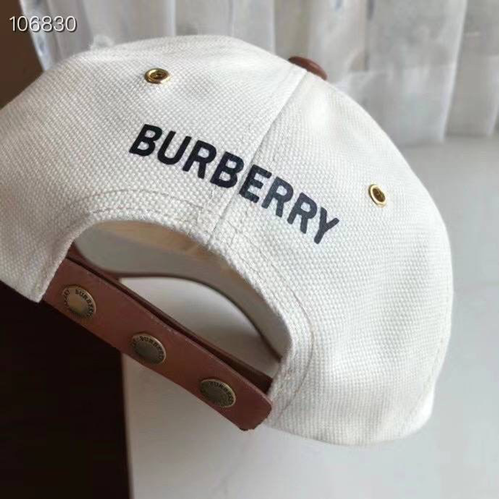 Бейсболка Burberry