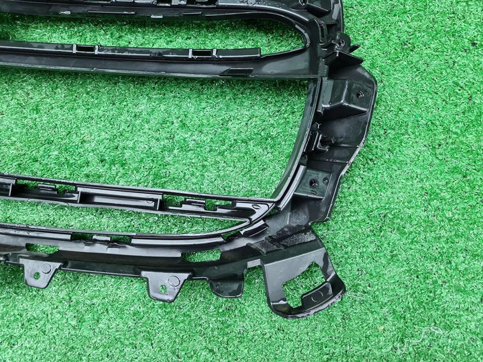 Решетка бампера RH Porsche Panamera 2 971 (20-24)