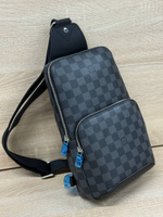 Сумка-мессенджер Louis Vuitton