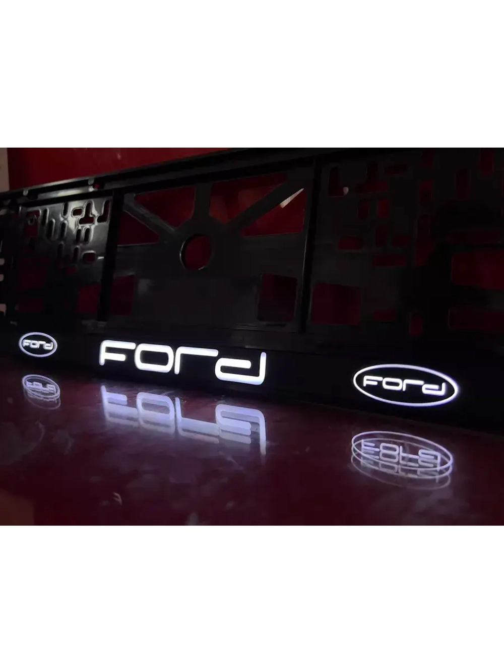 Рамка для номера с подсветкой. Ford.