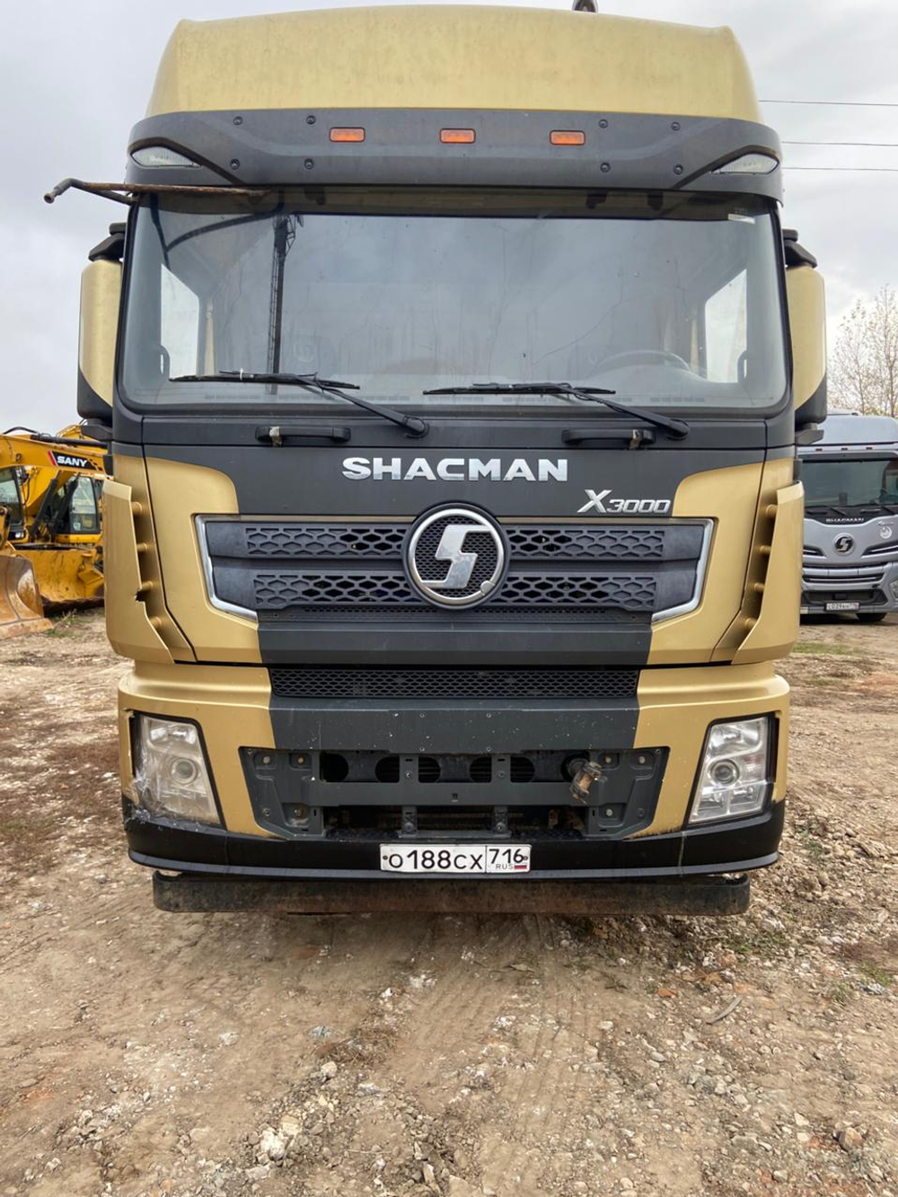 Shacman (Shaanxi) SX* 6x4 Седельный тягач SX42584W324C (Дизельный, 10,8 л, 441 л.с., МТ)