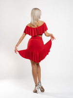 Короткий топ с воланом