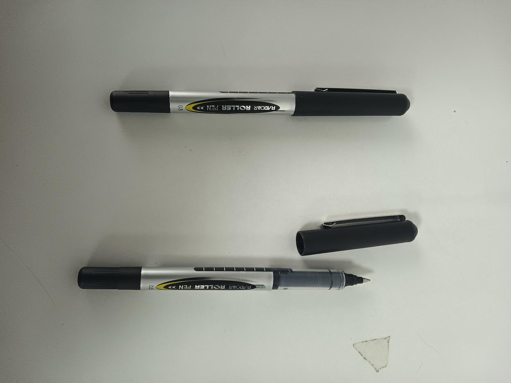 Ручка-роллер 0,5мм. черная, металлический клип