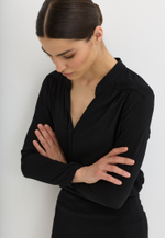 Блуза из вискозы, черная