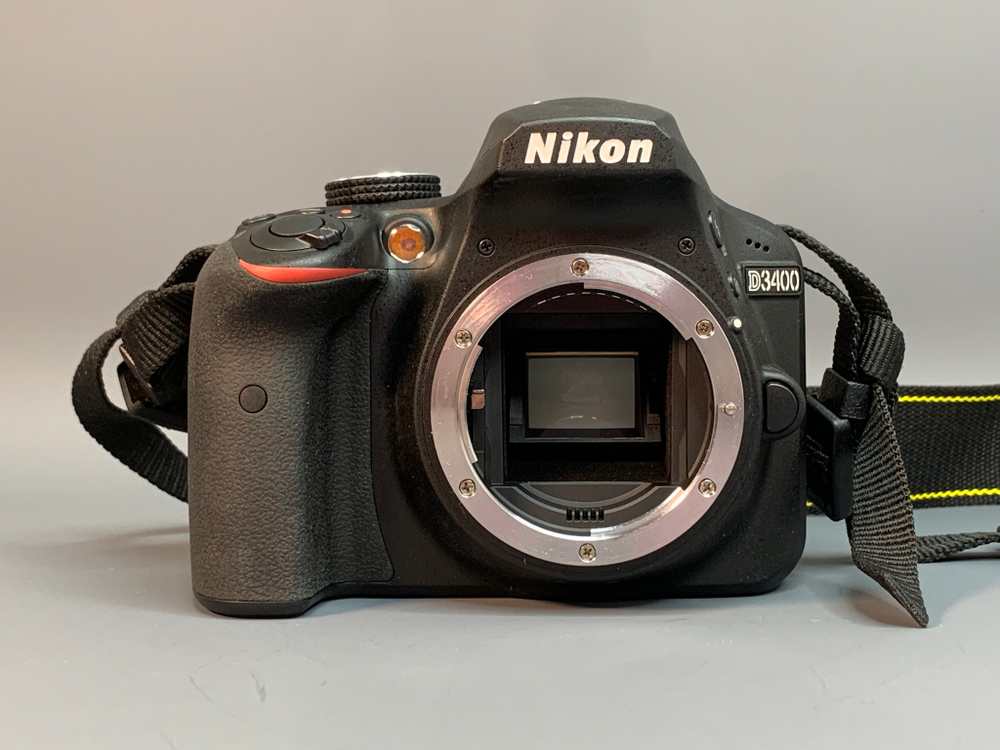 Nikon D3400 Kit AF-P DX 18-55mm G VR 600 кадров