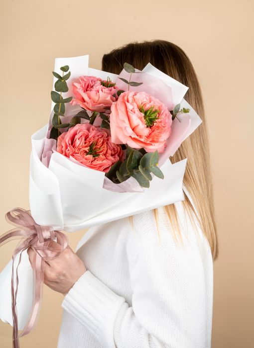 Букет-комплимент из роз "Мандарин Экспрешн"