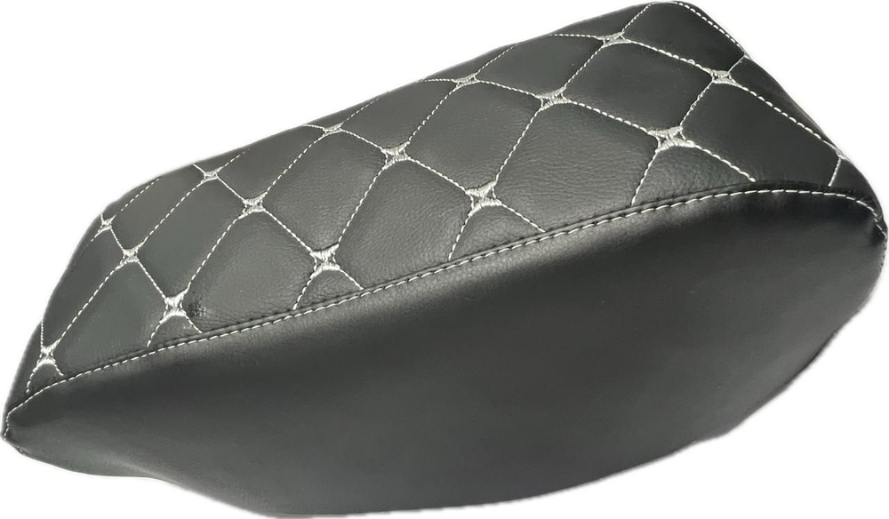 Чехол на штатный подлокотник Лада Веста (белая нить Бабочка)