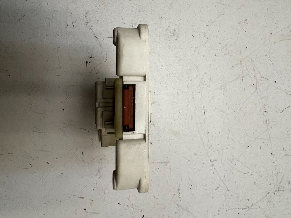 LINDO ZWSE680V кт83 Блокировка люка для стиральной машины Zanussi 155237401 б/у