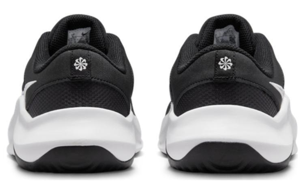 Кроссовки Nike Legend Essential Next Nature (Женская размерная сетка)