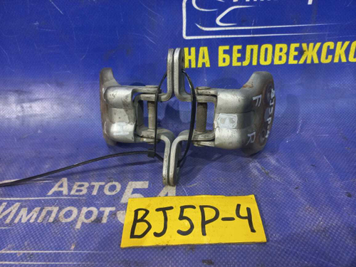 Петля двери передней правой MAZDA FAMILIA 2000