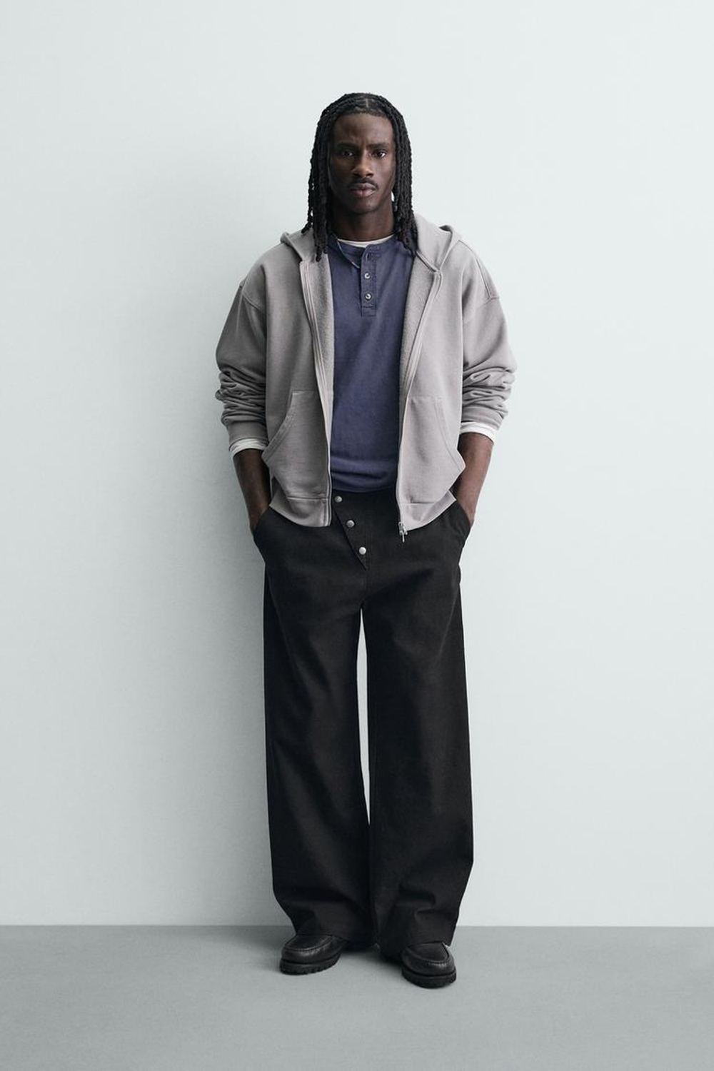 ZARA БРЮКИ WIDE FIT НА НАВЕСНОЙ ПЕТЛЕ, ЧЕРНЫЙ