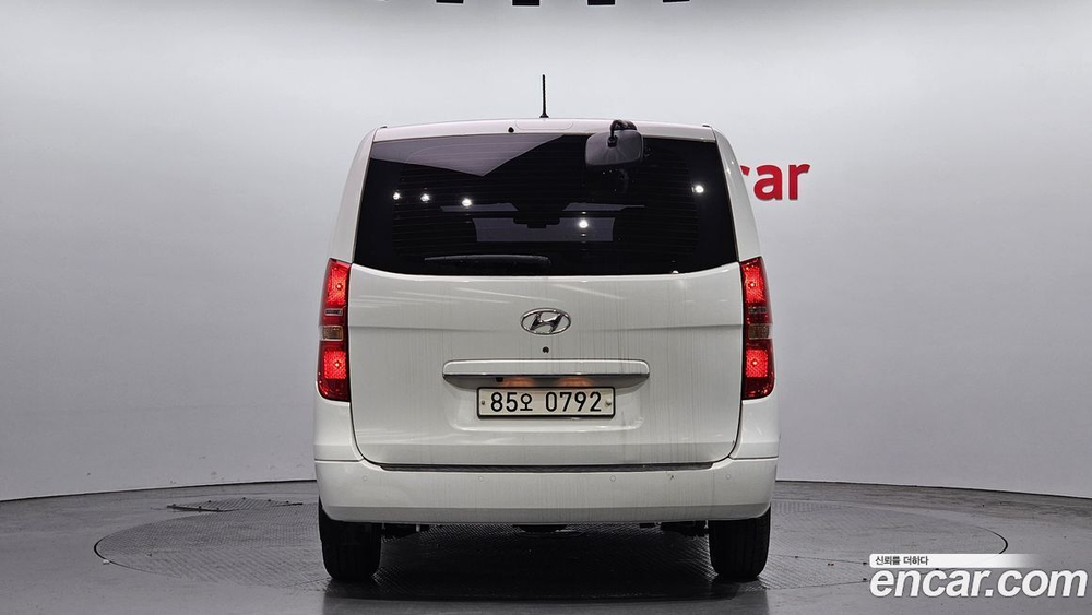 Hyundai The New Grand Starex Van 3-х местный (09.2020)