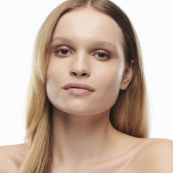 MAC Cosmetics Studio Radiance Serum-Powered Foundation - Подклад навилжающий оттенок N32, 30 ml