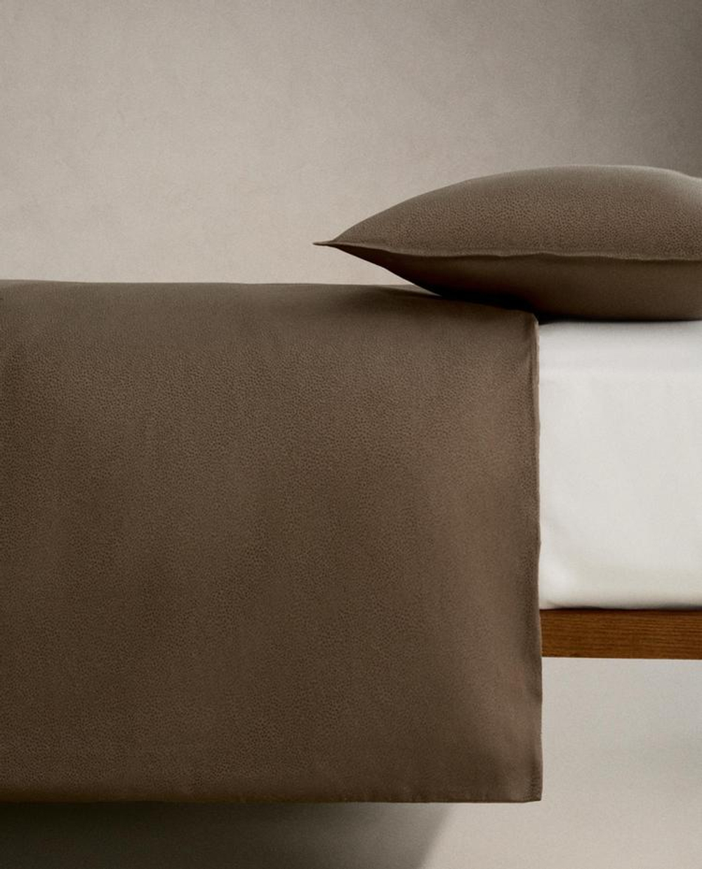 ZARA HOME САТИНОЙ ПОДОДЕЯЛЬНИК (300 НИТЕЙ), КОРИЧНЕВЫЙ