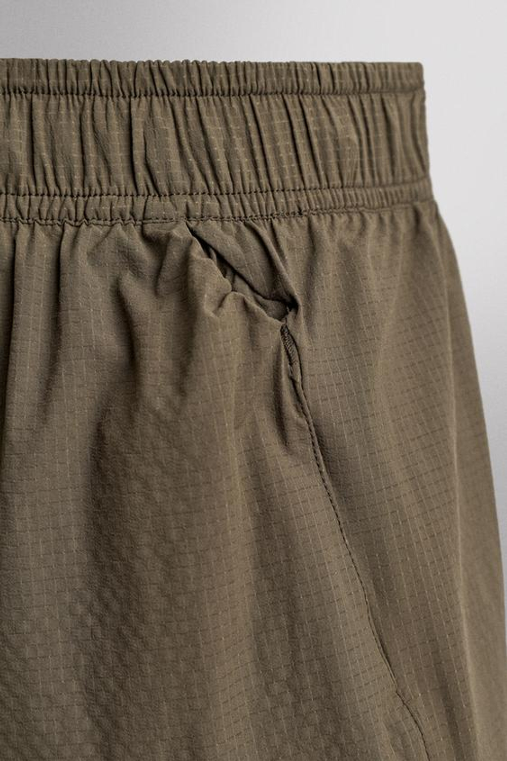 ZARA ЛЕГКИЕ ШОРТЫ ДЛЯ БЕГА 3”, МЯГКИЙ ЗЕЛЕНЫЙ