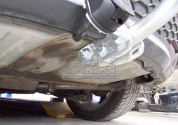 Оцинкованный фаркоп на Honda Civic хетчбек 5 дверей 2006-2012, 2 выхлопные трубы (без электрики), Galia H082C